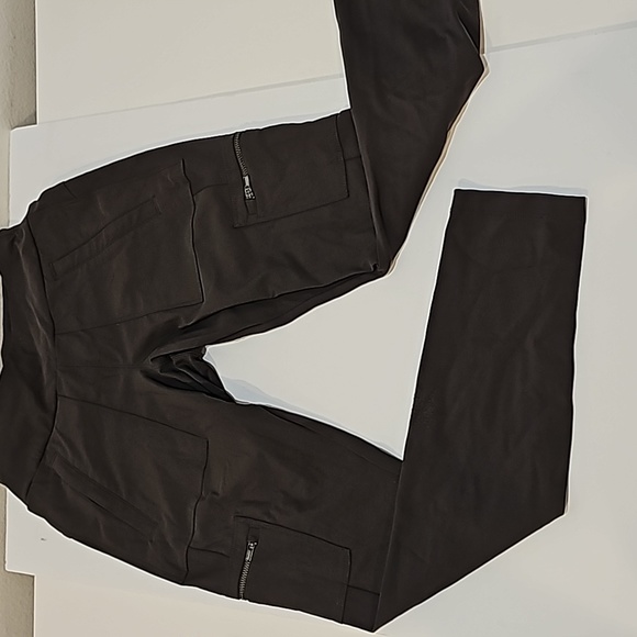 Athleta yoga Cargo Jogger Size 2 Black - Picture 2 of 12